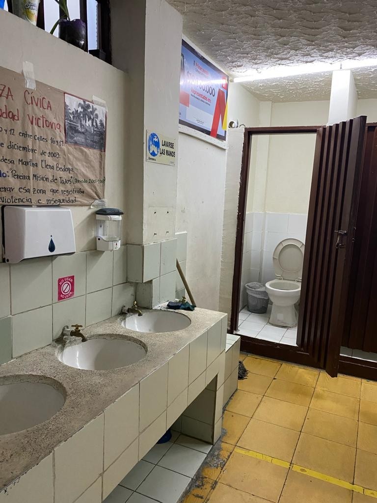 Local en Venta - Cuba, Pereira, 220,002 m² (foto 2) — CREBI