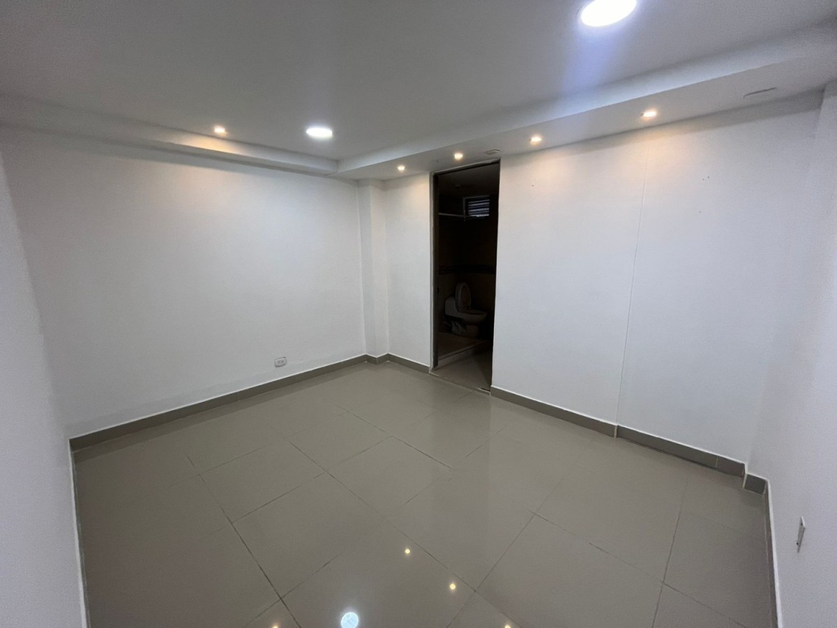 Local en Arriendo - La Pradera, Dosquebradas, 70,002 m² (foto 3) — CREBI