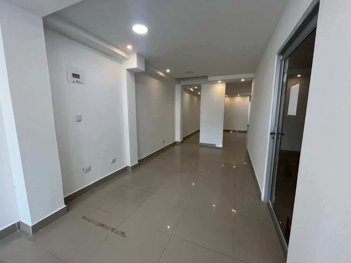 Local en Arriendo - La Pradera, Dosquebradas, 70,002 m² (foto 5) — CREBI