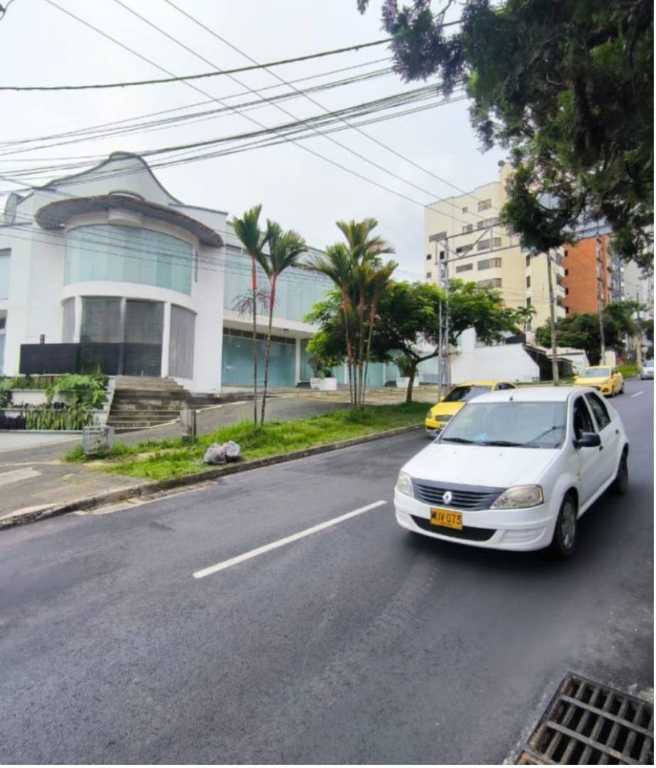 Local en Arriendo - Pinares, Pereira, 1020,002 m² (foto 3) — CREBI