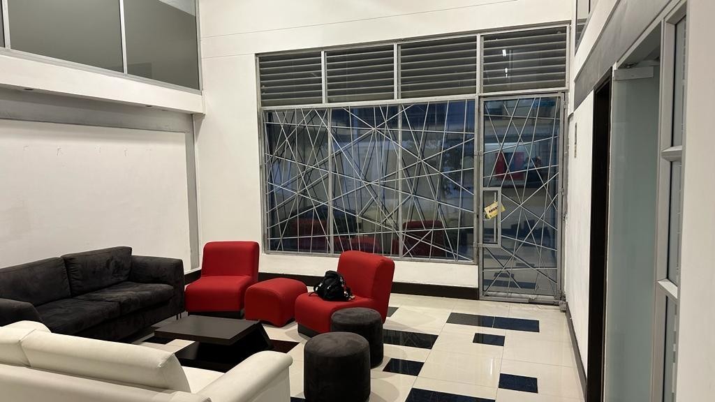 Local en Venta - Pinares, Pereira, 334,002 m² (foto 4) — CREBI