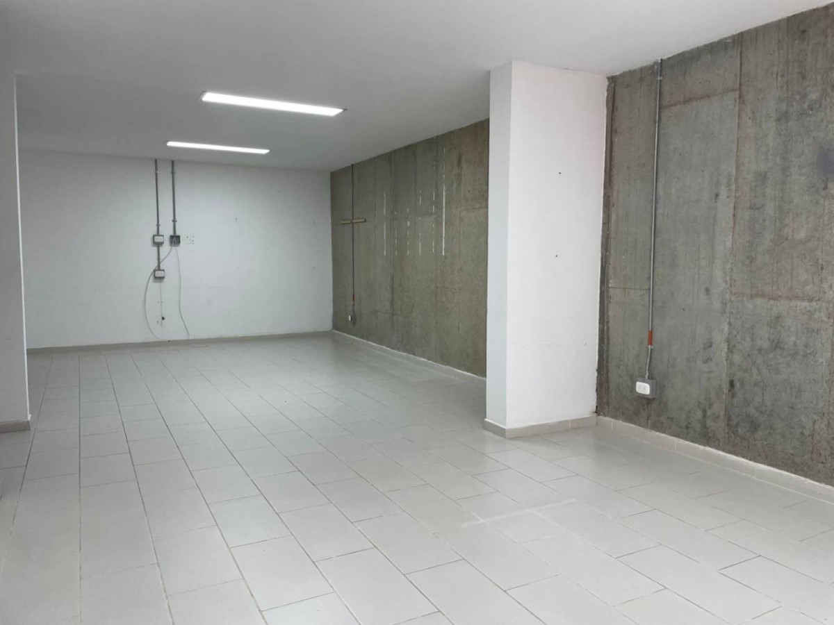 Local en Arriendo - Pinares, Pereira, 175,002 m² (foto 11) — CREBI