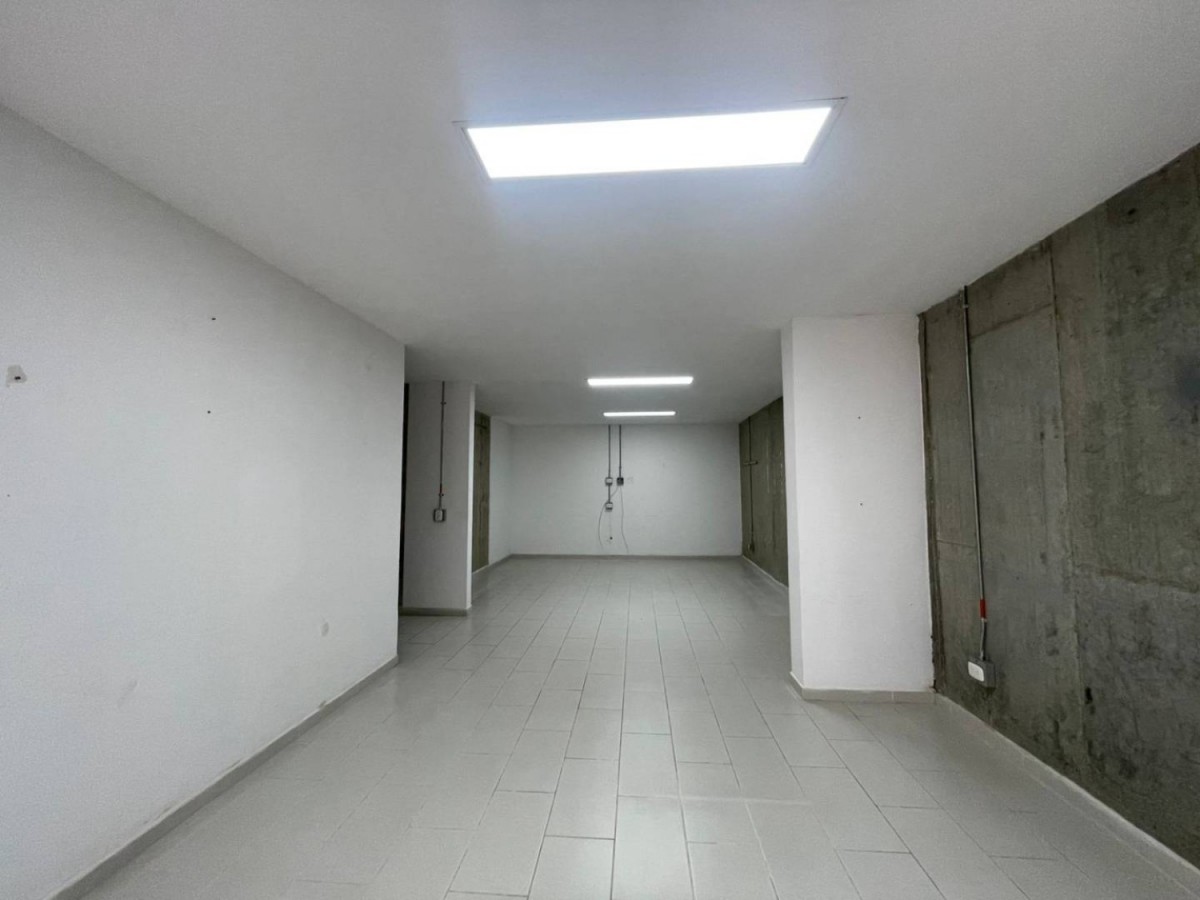 Local en Arriendo - Pinares, Pereira, 175,002 m² (foto 9) — CREBI