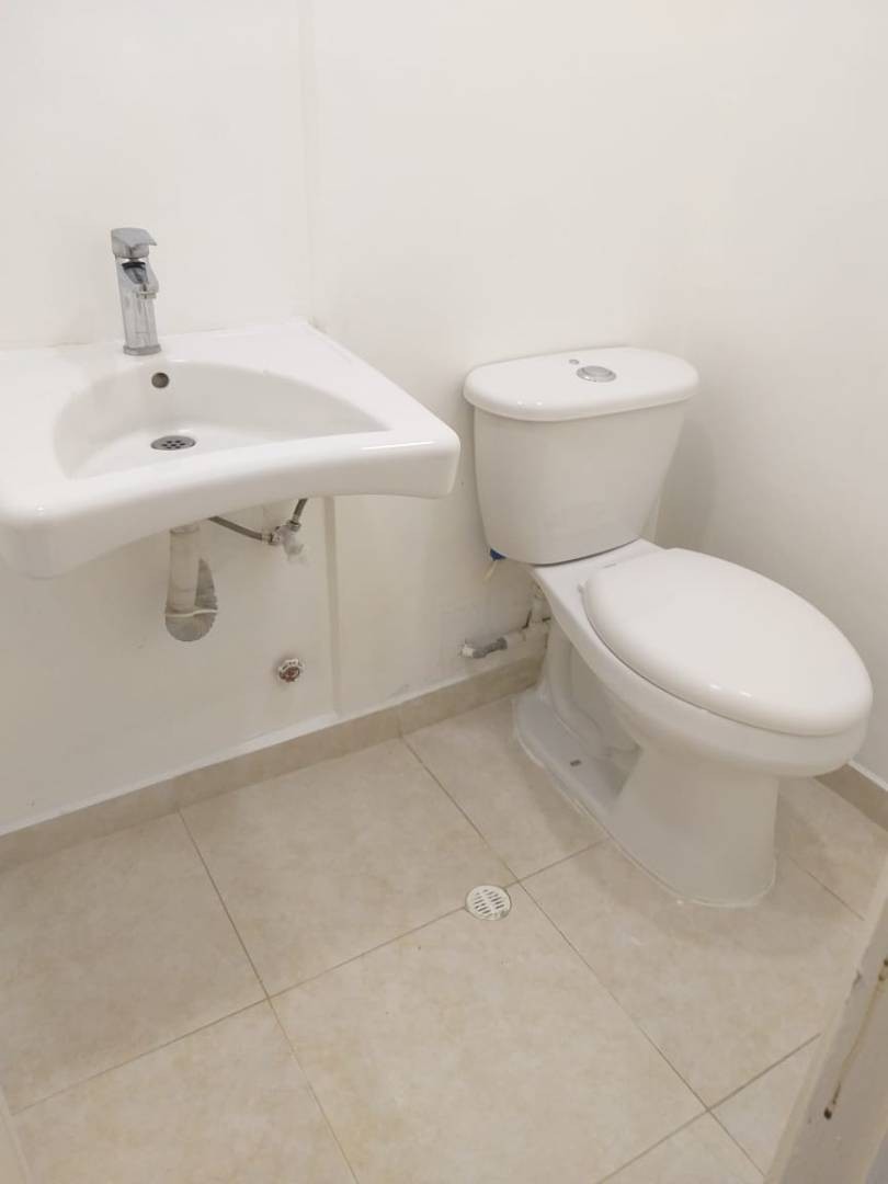 Local en Venta - Pinares, Pereira, 42,002 m² (foto 2) — CREBI