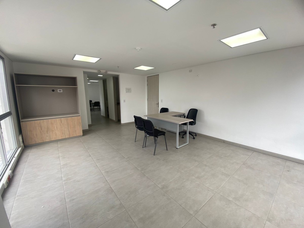 Oficina  en Venta - Alamos, Pereira, 74,002 m² (foto 6) — CREBI