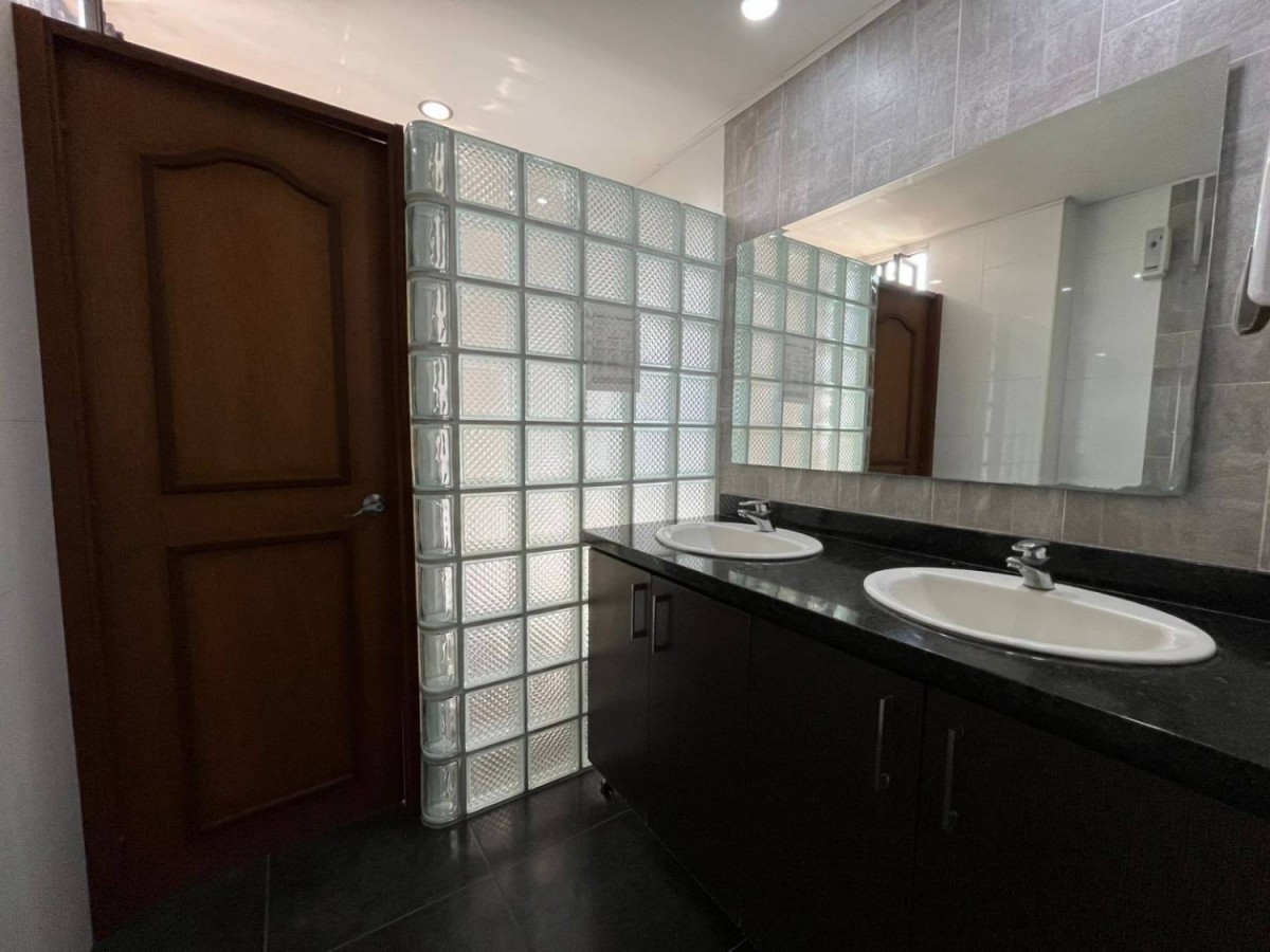 Oficina  en Arriendo - Av.de Las Americas, Pereira, 218,002 m² (foto 5) — CREBI