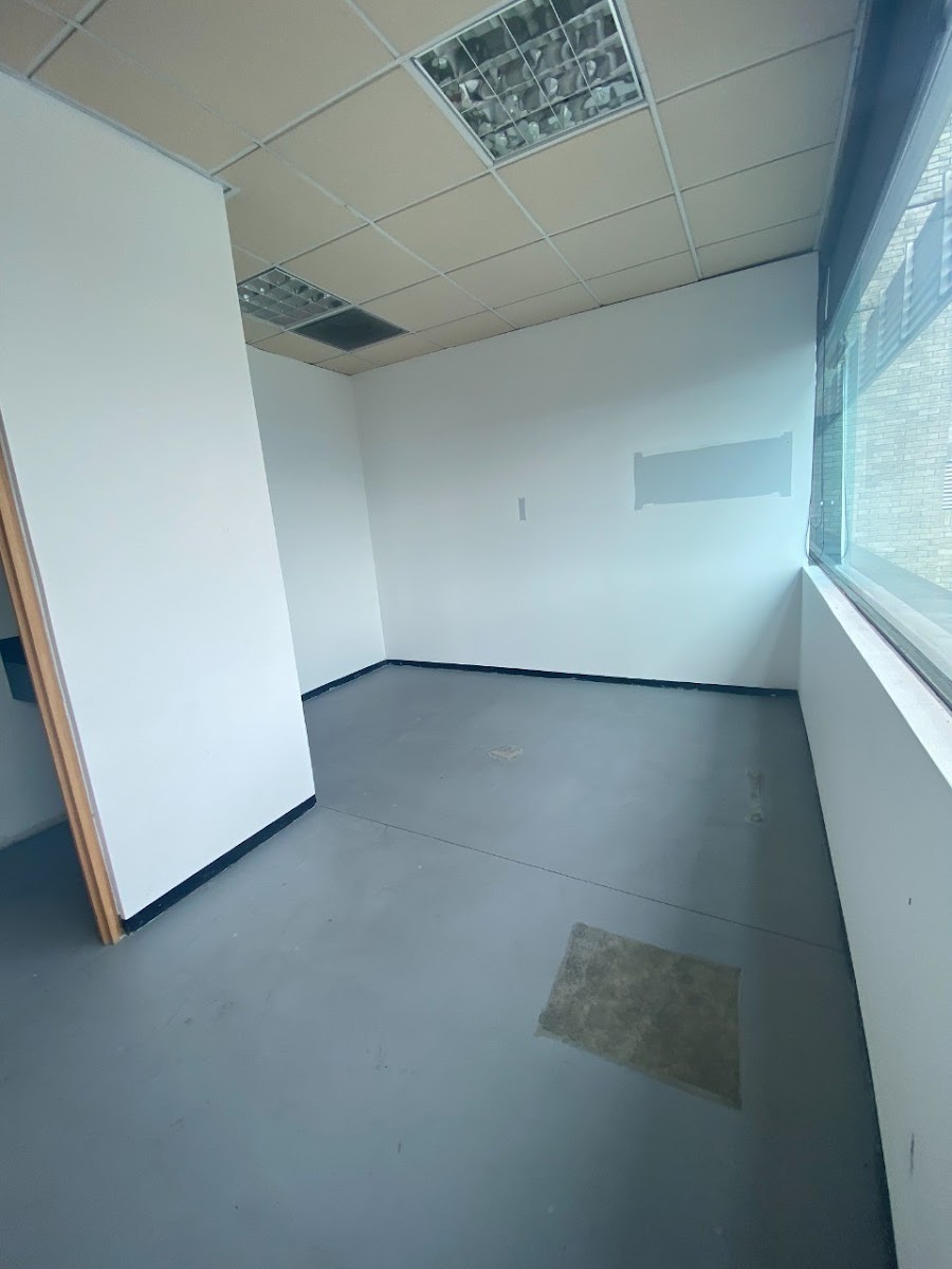 Oficina  en Arriendo - Centro, Pereira, 141,002 m² (foto 5) — CREBI