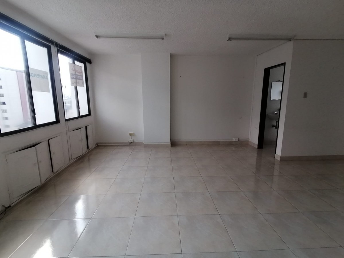 Oficina  en Venta - Centro, Pereira, 35,002 m² (foto 3) — CREBI