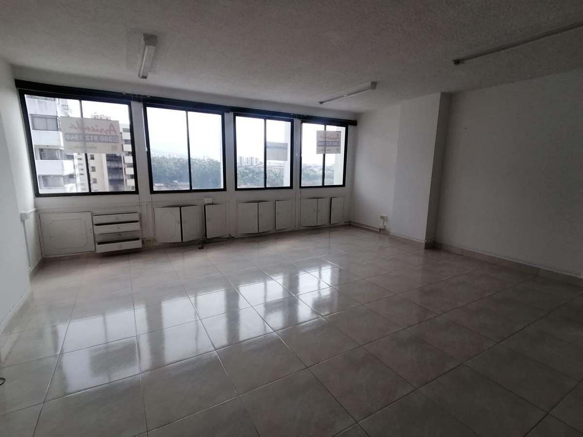 Oficina  en Venta - Centro, Pereira, 35,002 m² (foto 4) — CREBI
