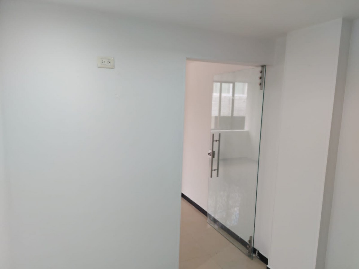Oficina  en Venta - Centro, Pereira, 23,002 m² (foto 6) — CREBI