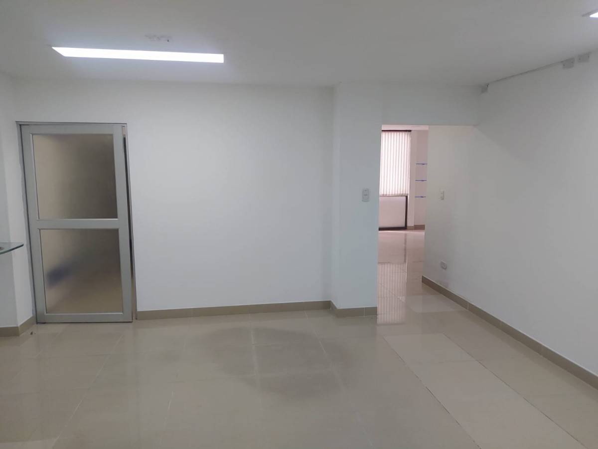 Oficina  en Venta - Centro, Pereira, 89,002 m² (foto 4) — CREBI