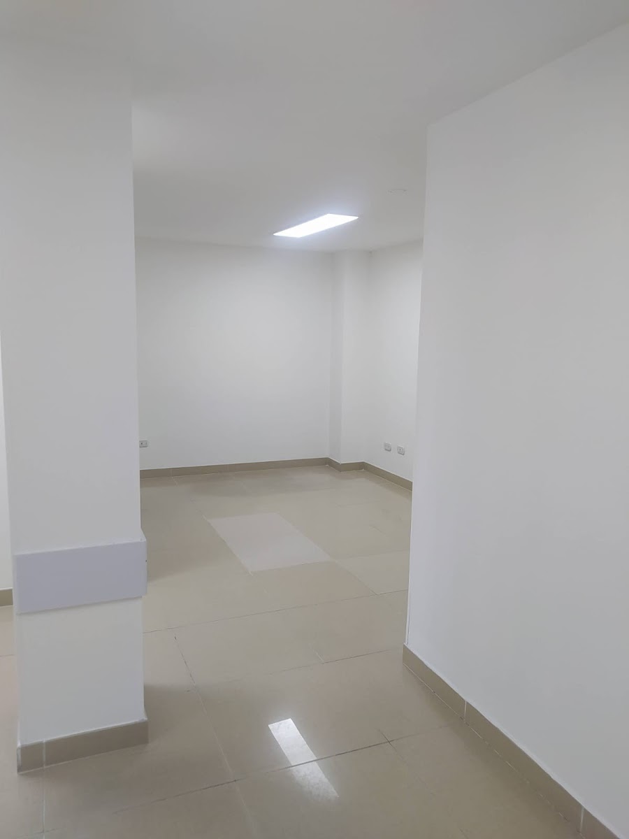 Oficina  en Venta - Centro, Pereira, 89,002 m² (foto 7) — CREBI