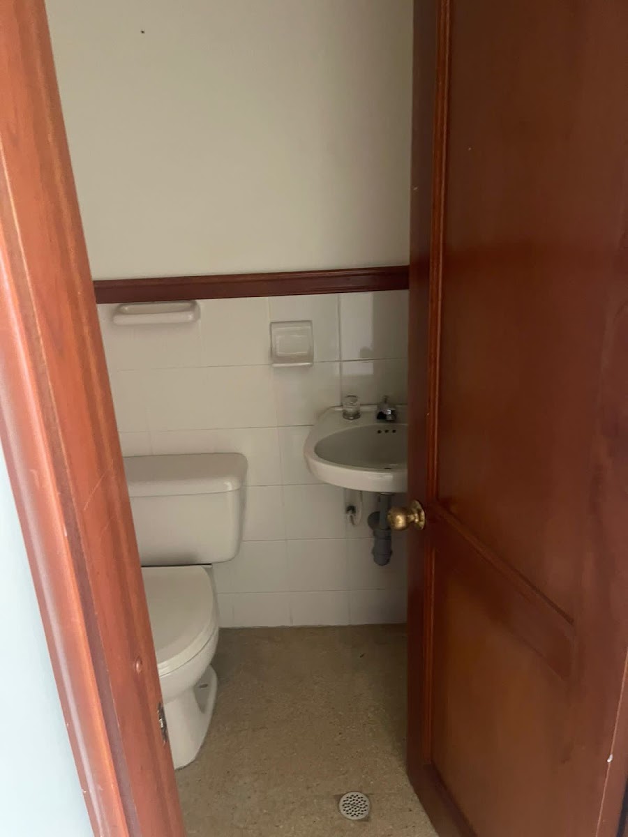 Oficina  en Venta - Centro, Pereira, 33,002 m² (foto 2) — CREBI