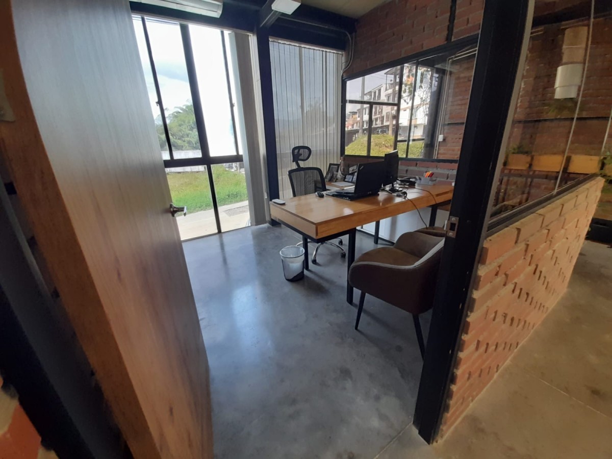 Oficina  en Arriendo - La Badea, Dosquebradas, 220,002 m² (foto 7) — CREBI