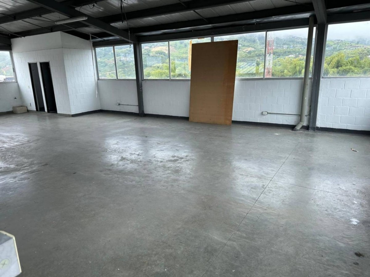 Oficina  en Arriendo - La Badea, Dosquebradas, 230,002 m² (foto 12) — CREBI