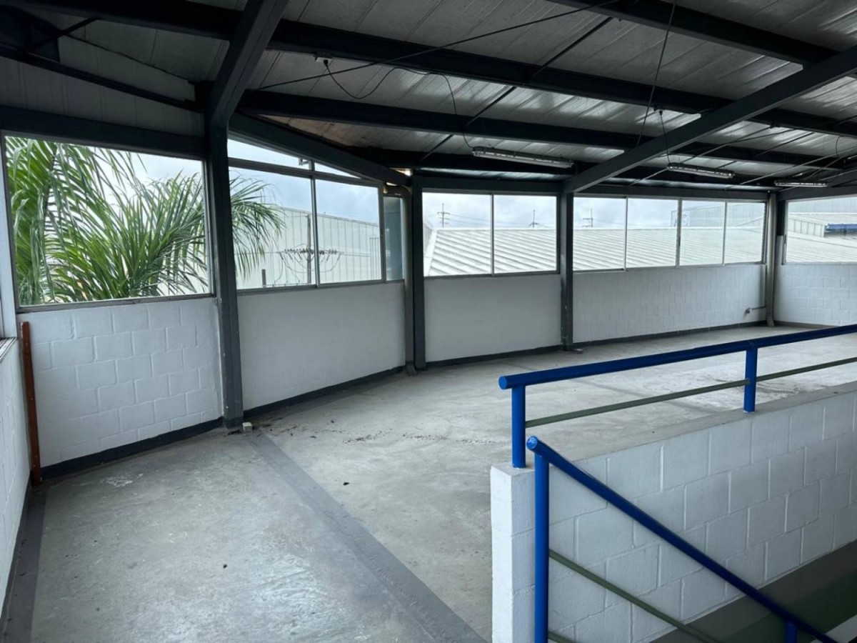 Oficina  en Arriendo - La Badea, Dosquebradas, 230,002 m² (foto 13) — CREBI