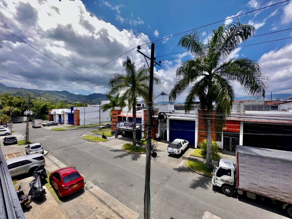 Oficina  en Arriendo - La Badea, Dosquebradas, 230,002 m² (foto 14) — CREBI