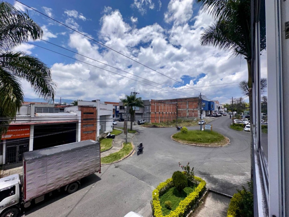 Oficina  en Arriendo - La Badea, Dosquebradas, 230,002 m² (foto 2) — CREBI