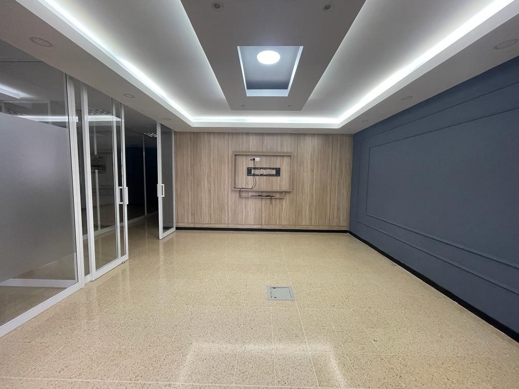 Oficina  en Arriendo - La Rebeca, Pereira, 400,002 m² (foto 4) — CREBI