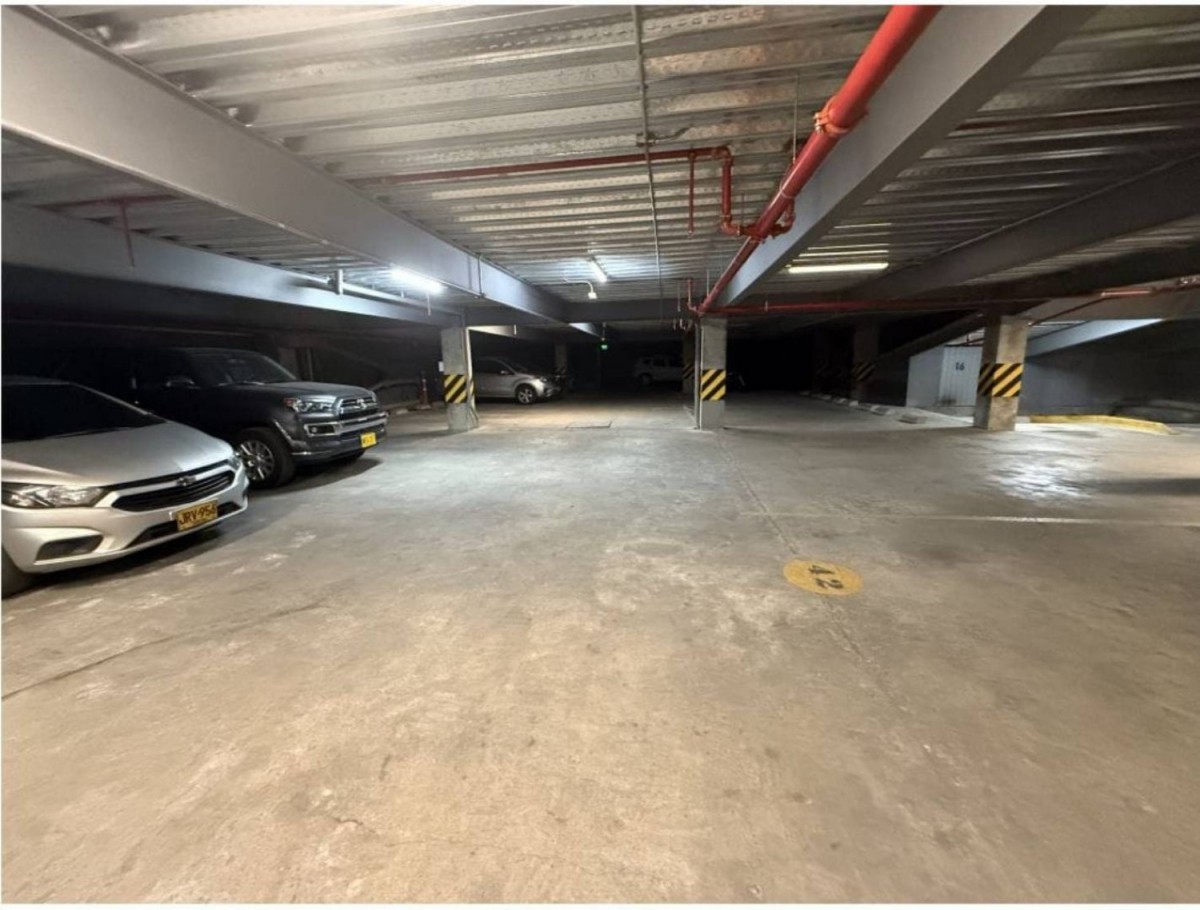 Oficina  en Venta - Pinares, Pereira, 50,002 m² (foto 7) — CREBI