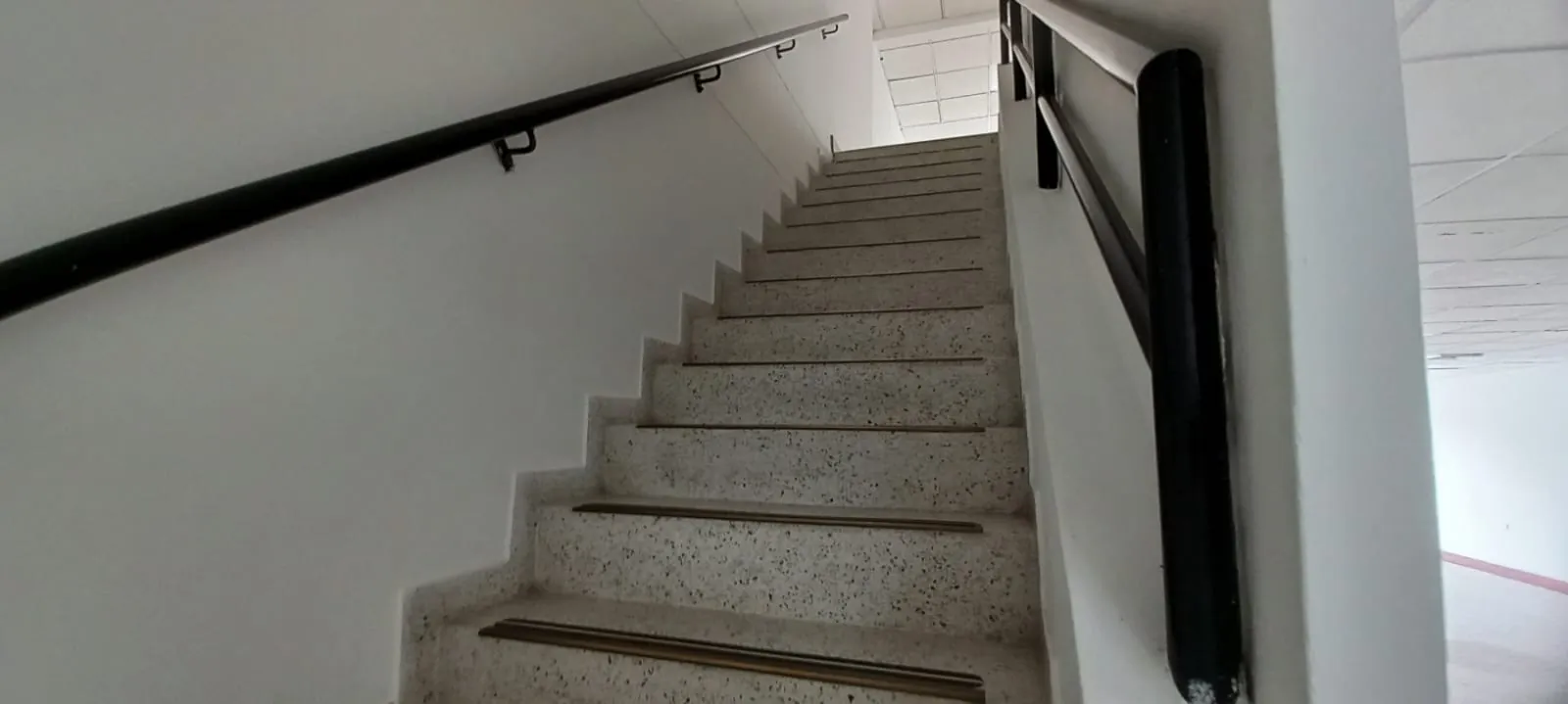 Local en Arriendo - Cali, Ciudad Capri Calle 13, 156,0 m² (foto 2) — CREBI