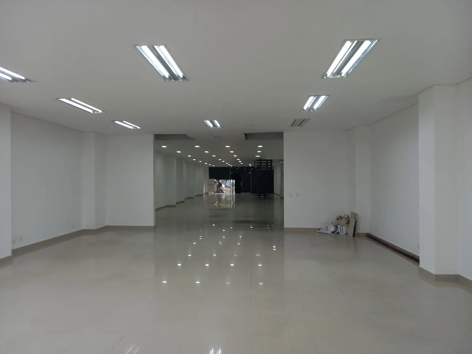 Edificio en Arriendo - Cali, Los Libertadores Carrera 19, 326,0 m² (foto 6) — CREBI