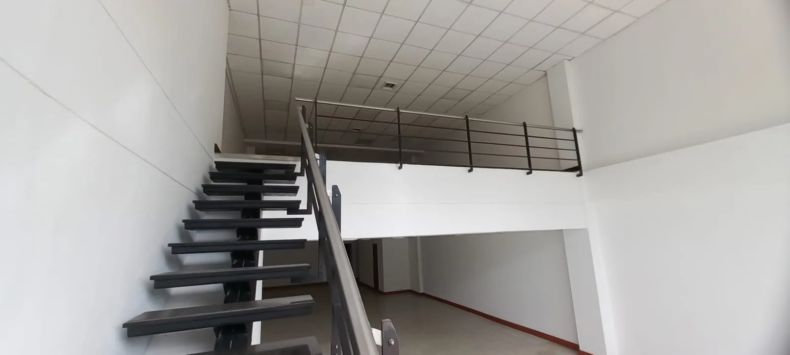 Local en Arriendo - Cali, Ciudad Capri Calle 13, 156,0 m² (foto 6) — CREBI