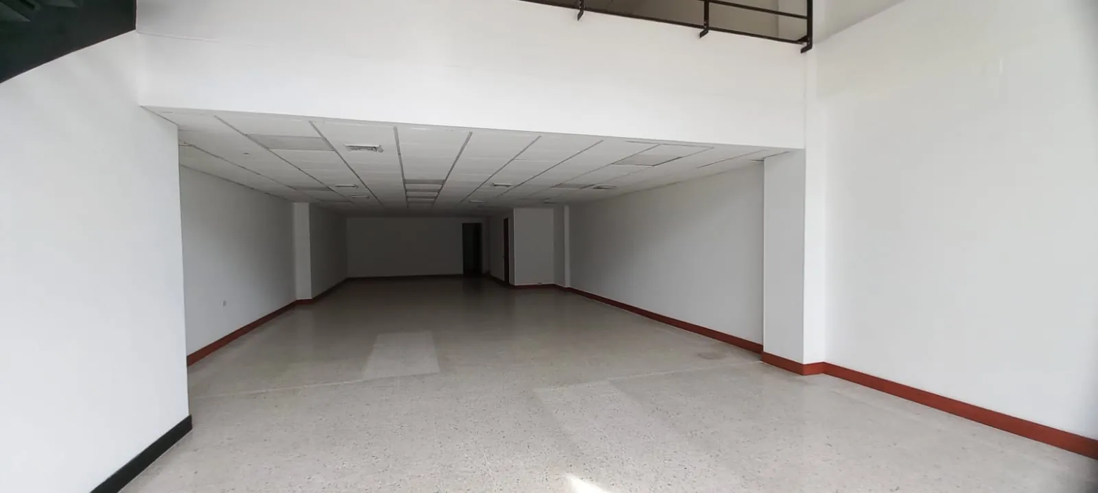 Local en Arriendo - Cali, Ciudad Capri Calle 13, 156,0 m² (foto 8) — CREBI