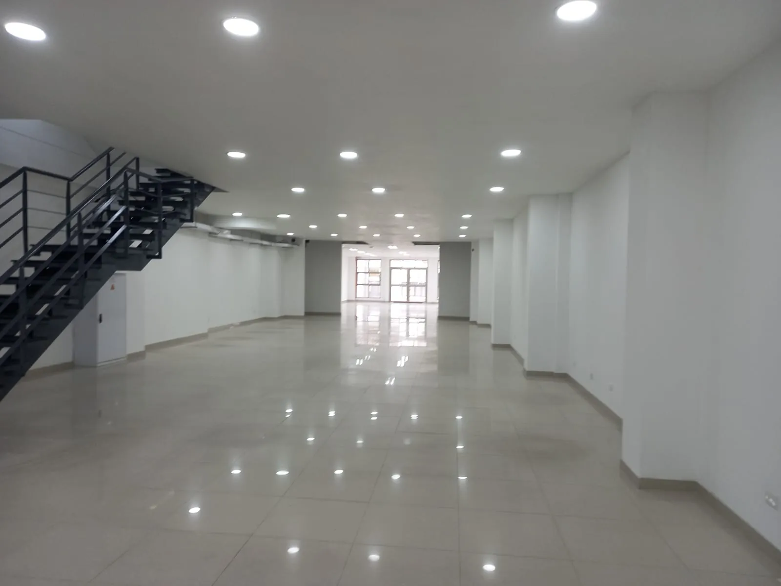 Edificio en Arriendo - Cali, Los Libertadores Carrera 19, 326,0 m² (foto 11) — CREBI