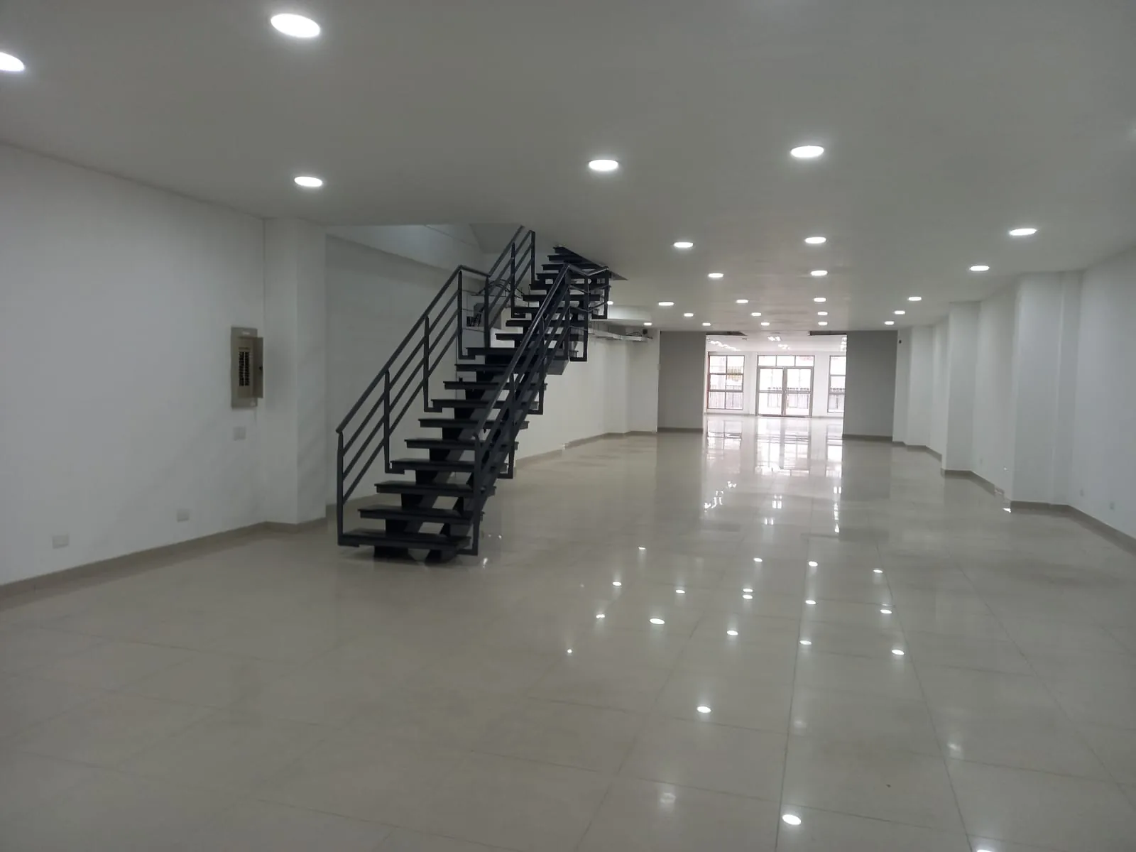 Edificio en Venta - Cali, Los Libertadores Carrera 19, 326,0 m² (foto 11) — CREBI