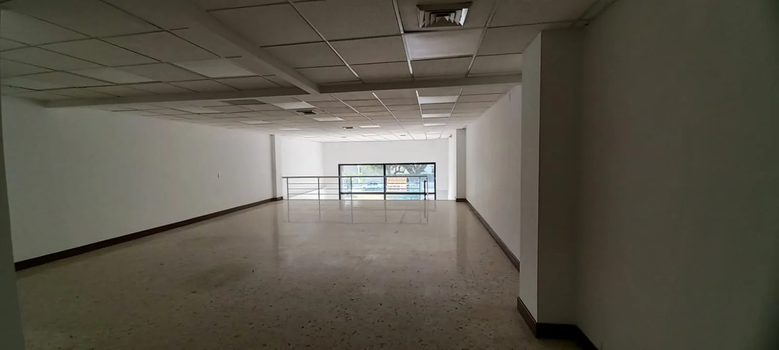 Local en Arriendo - Cali, Ciudad Capri Calle 13, 156,0 m² (foto 16) — CREBI