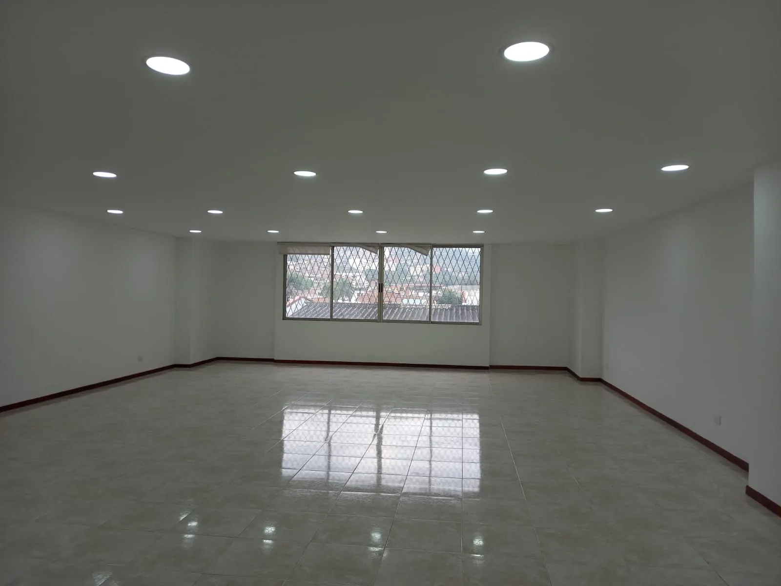 Edificio en Arriendo - Cali, Los Libertadores Carrera 19, 326,0 m² (foto 17) — CREBI