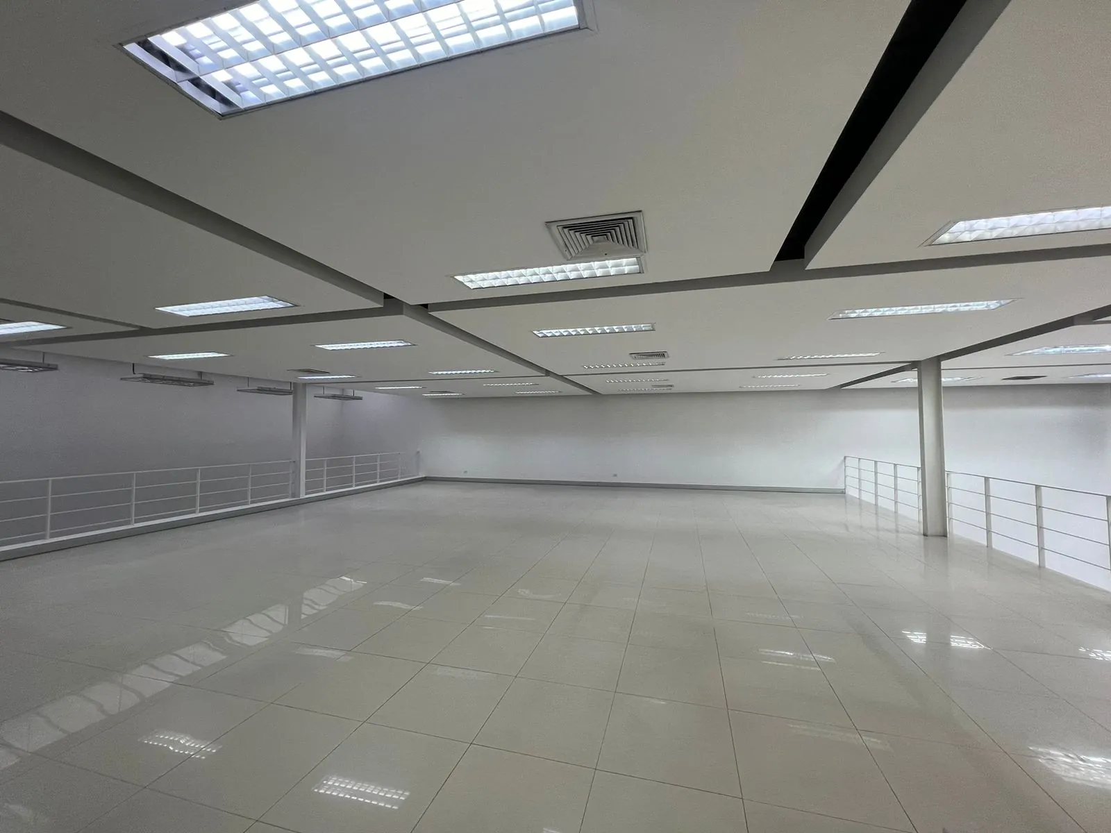 Local en Arriendo - Cali, La Flora Avenida 6 Norte, 300,0 m² (foto 24) — CREBI