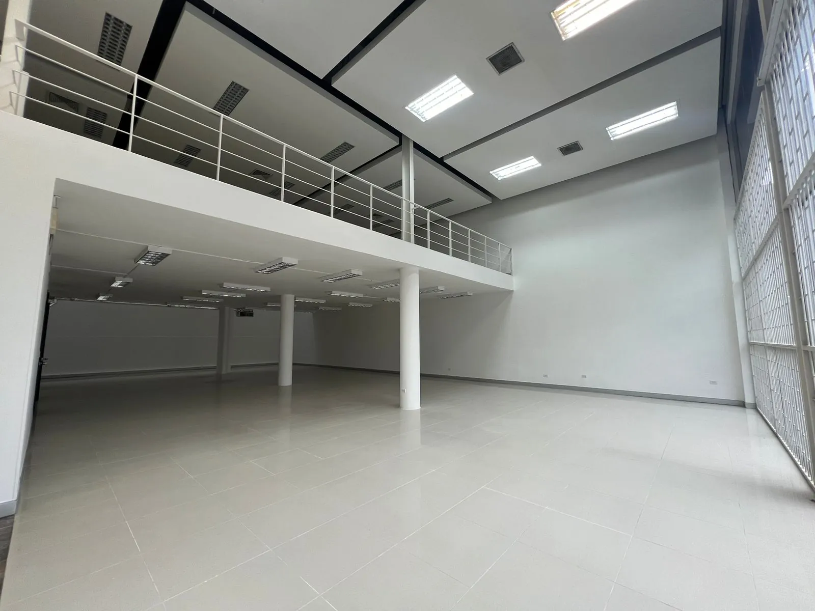 Local en Arriendo - Cali, La Flora Avenida 6 Norte, 300,0 m² (foto 18) — CREBI