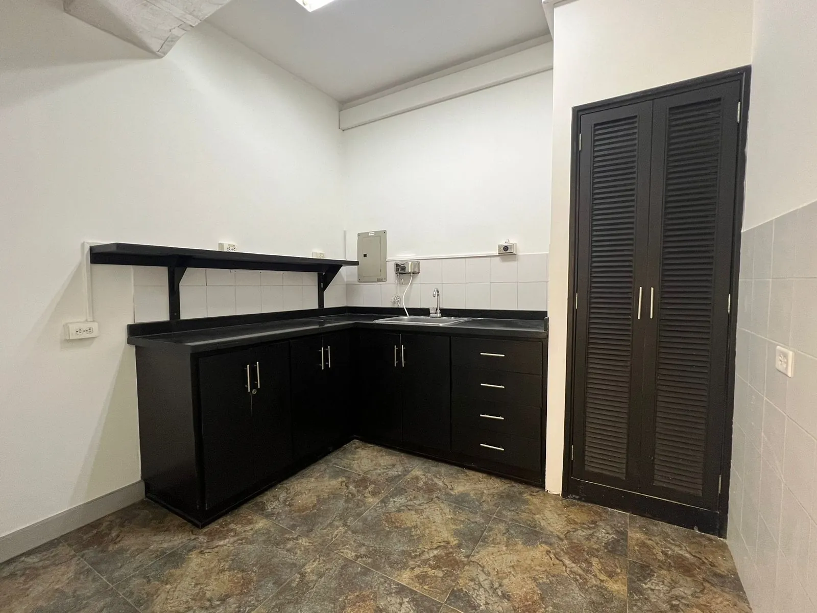 Local en Arriendo - Cali, La Flora Avenida 6 Norte, 300,0 m² (foto 13) — CREBI