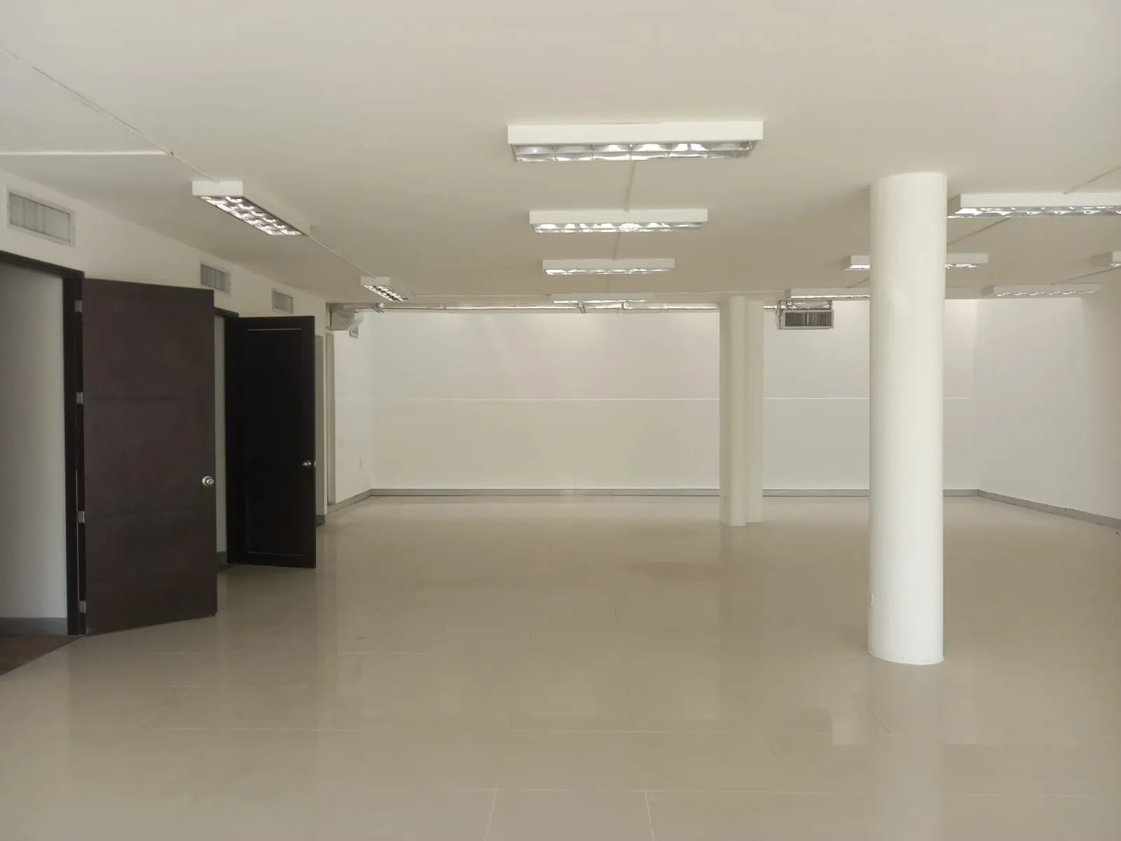 Local en Arriendo - Cali, La Flora Avenida 6 Norte, 300,0 m² (foto 28) — CREBI