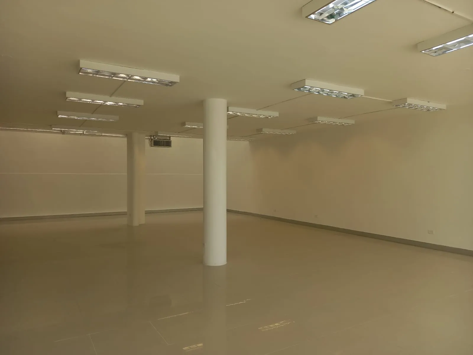 Local en Arriendo - Cali, La Flora Avenida 6 Norte, 300,0 m² (foto 27) — CREBI