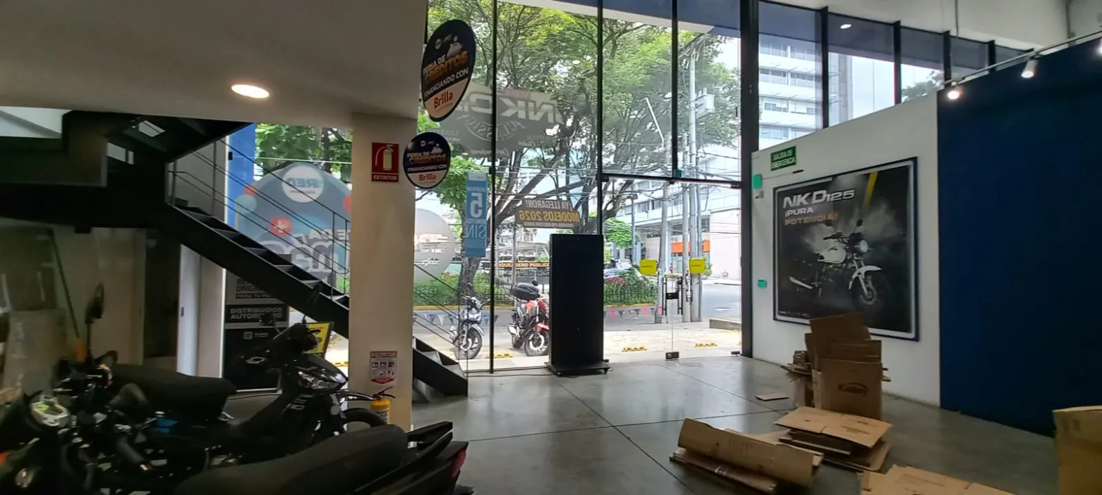 Local en Arriendo - Pichincha, Avenida 6A Norte, Santa Mónica Recidencial, Comuna 2, Cali ciudad, Cali, Sur, Valle del Cauca, RAP Pacífico, 760046, Colombia, 360,0 m² (foto 3) — CREBI