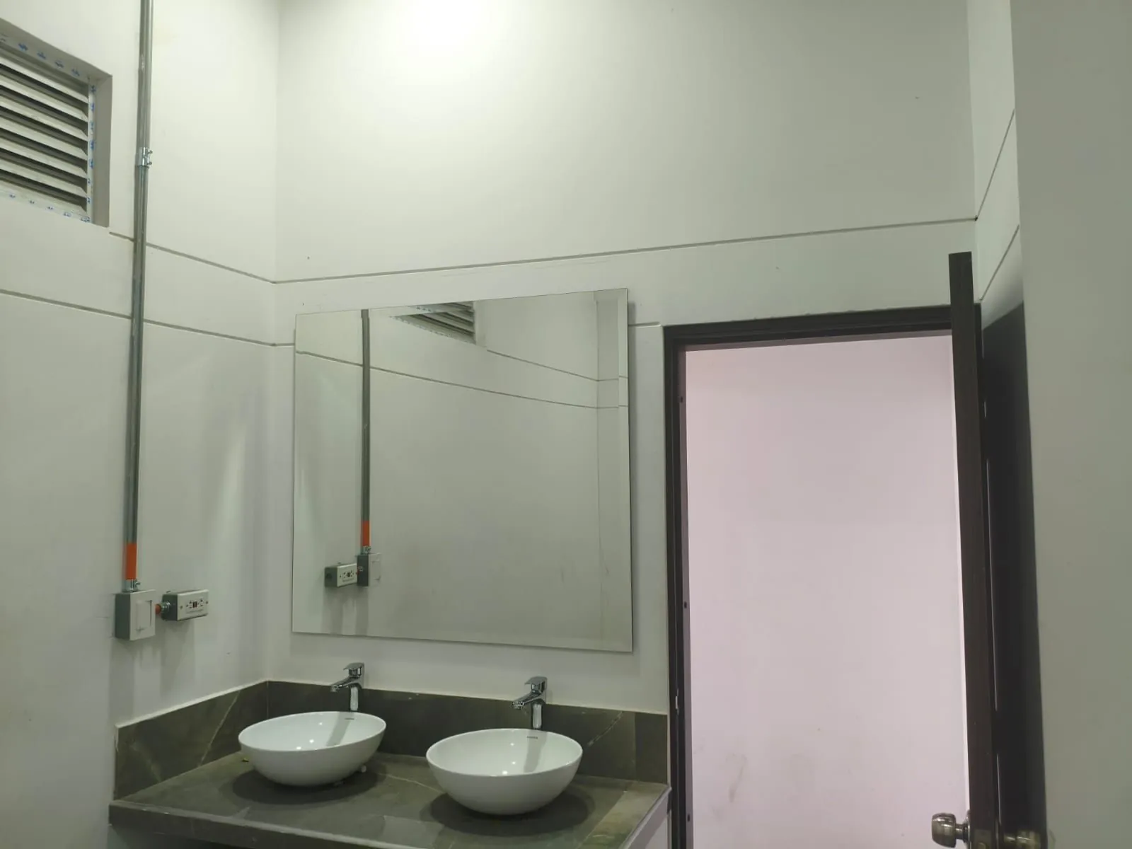 Local en Arriendo - Cali, El Bosque Avenida 8 Norte, 250,0 m² (foto 2) — CREBI