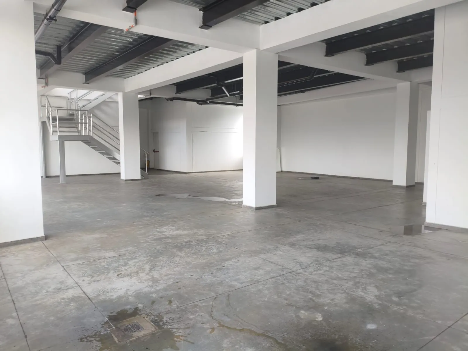 Local en Arriendo - Cali, El Bosque Calle 50 Norte, 586,0 m² — CREBI