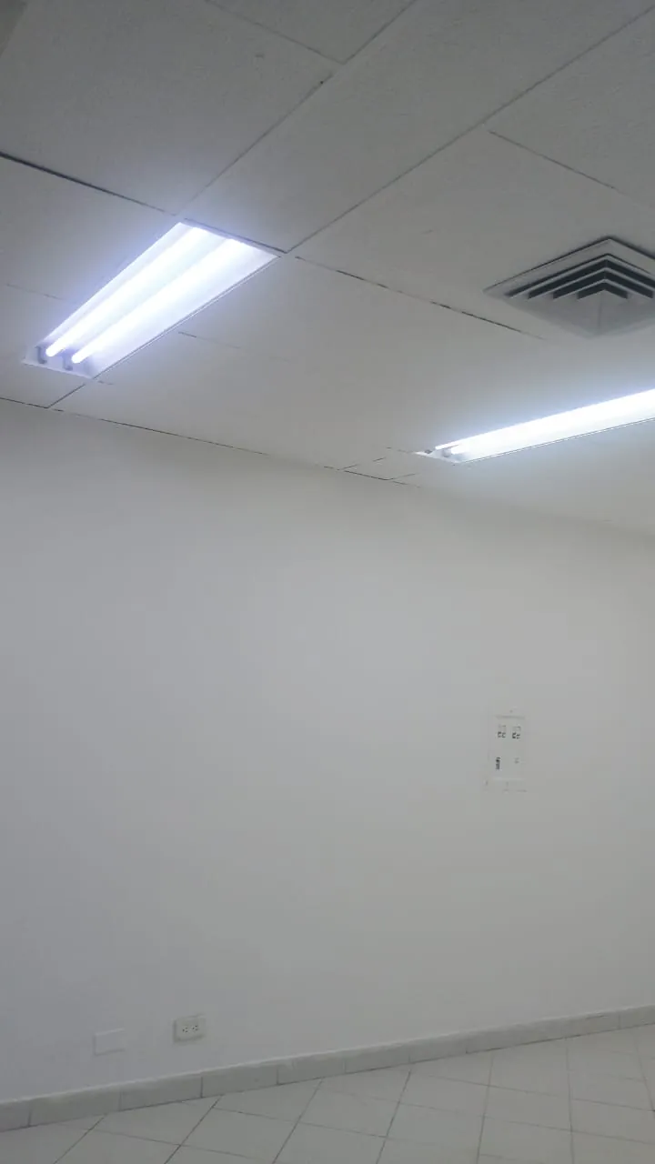 Local en Arriendo en UPZs de Bogotá, Bogotá ciudad, 22,0 m² (foto 2) — CREBI