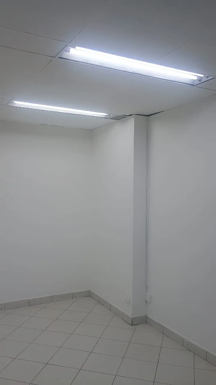 Local en Arriendo en UPZs de Bogotá, Bogotá ciudad, 22,0 m² — CREBI