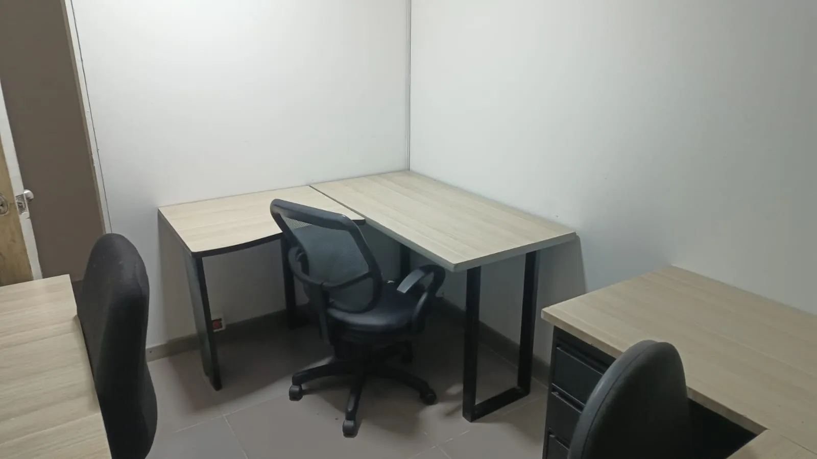 Oficina en Arriendo en UPZs de Bogotá, Bogotá ciudad, 12,0 m² (foto 2) — CREBI