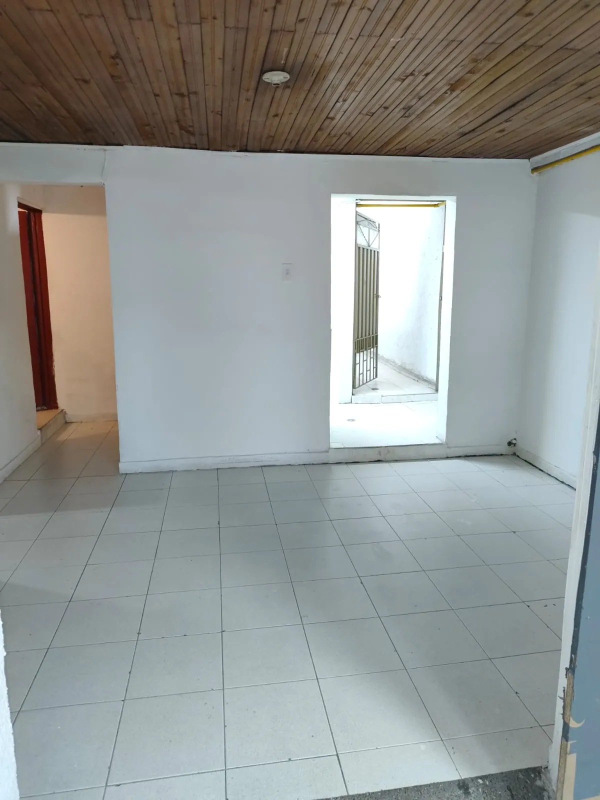 Local en Arriendo en Ciudad Kennedy Central, Bogotá ciudad, 100,0 m² (foto 3) — CREBI