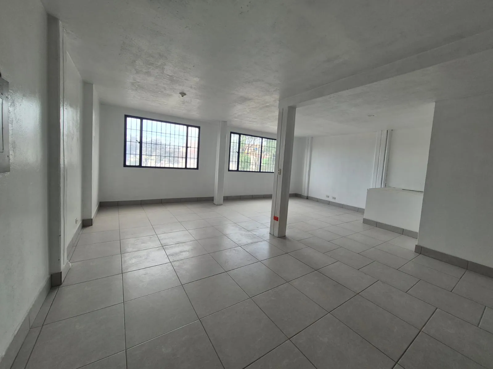 Local en Arriendo en Villa Mayor, Bogotá ciudad, 98,0 m² — CREBI
