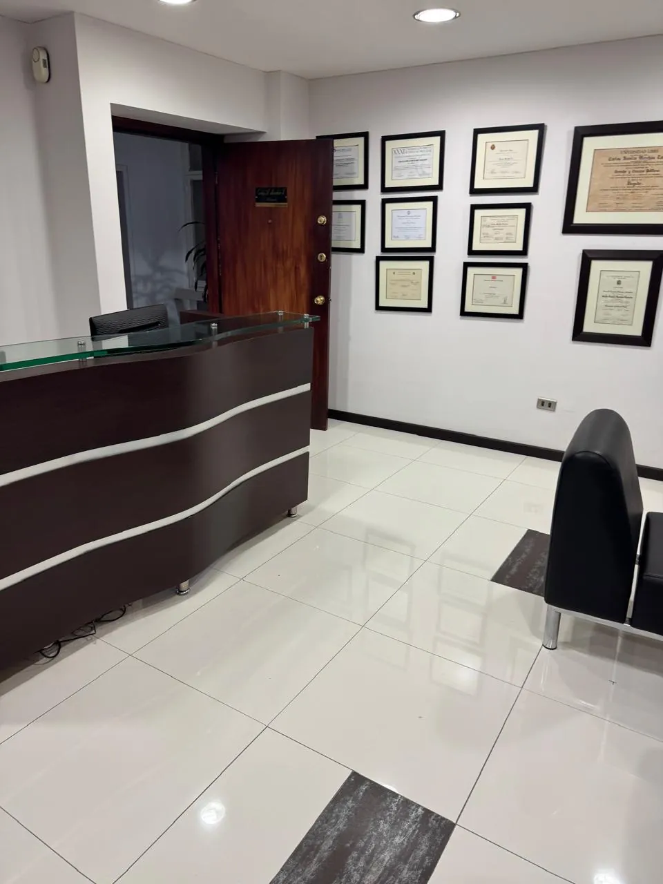 Oficina en Venta en El Liston, Bogotá ciudad, 85,0 m² — CREBI