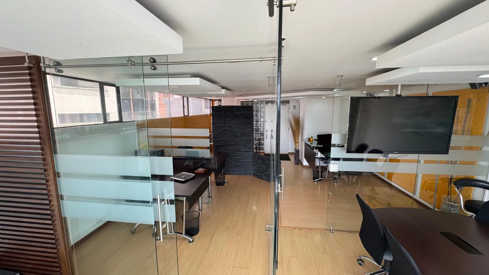 Oficina en Venta en Teusaquillo, Bogotá ciudad, 138,32 m² (foto 4) — CREBI