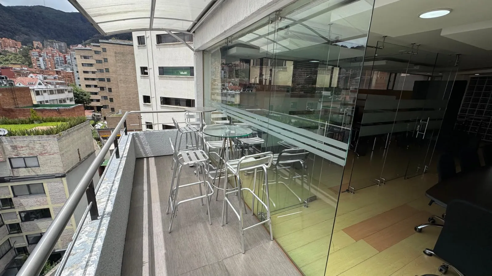 Oficina en Venta en Teusaquillo, Bogotá ciudad, 138,32 m² (foto 8) — CREBI