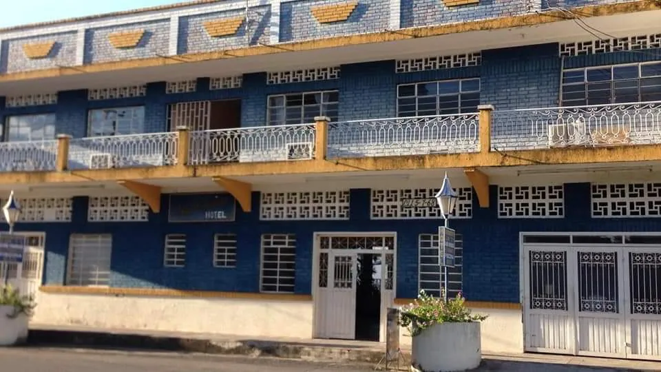 Hotel en Venta en Calle 5, Tocaima, 938,0 m² — CREBI