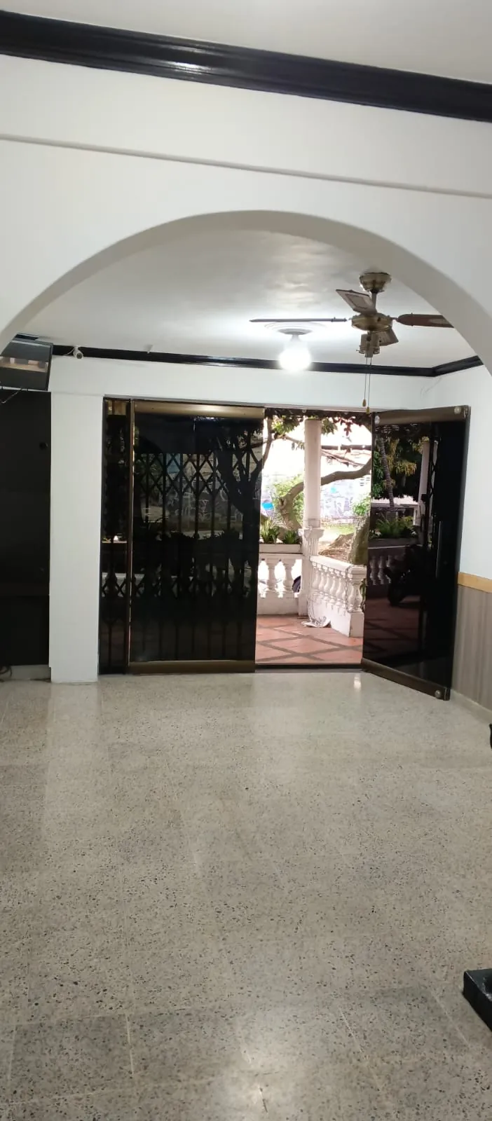 Local en Arriendo en Simón Bolivar, Medellín, 40,0 m² (foto 3) — CREBI